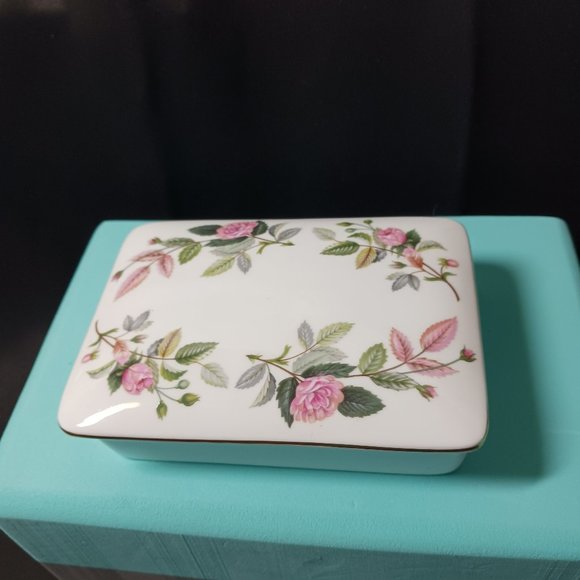 Wedgwood Other - Wedgwood Rose Patterned Pattern Bone China Covered Trinket Dish Made In England